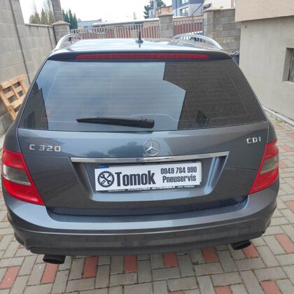 Mercedes c 320  225/40 R18