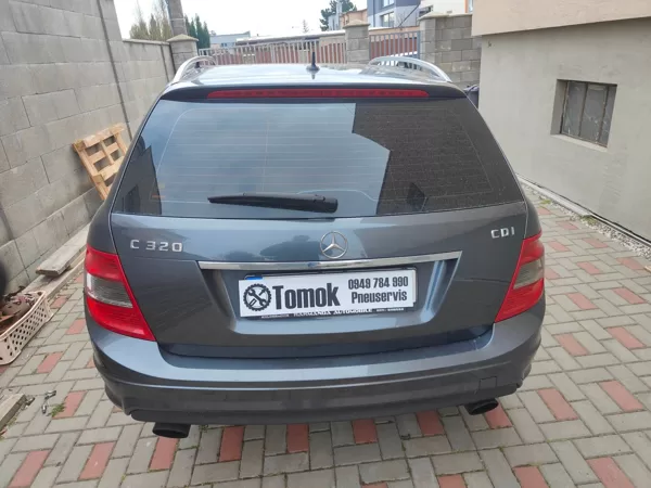 Mercedes c 320  225/40 R18